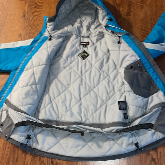 GSX insulated Gore-Tex jacket - Picture 11 of 15
